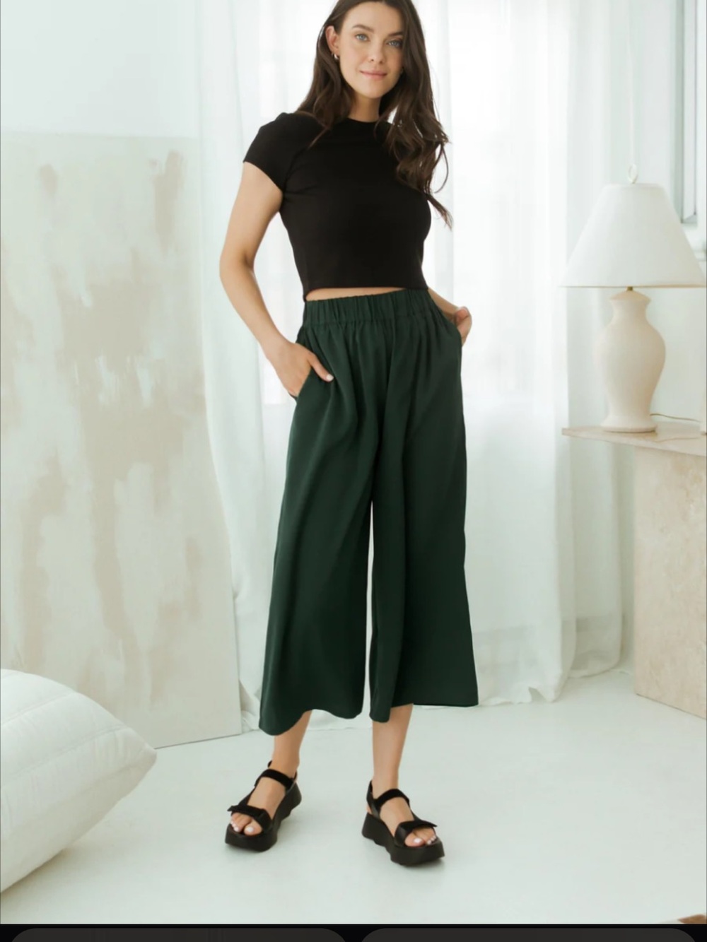 Elastic Waist Wide-Leg Cropped Pants in Dark Green